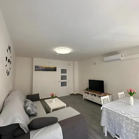 Mediterranean Breeze Apartment *