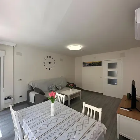 Mediterranean Breeze Apartment *
